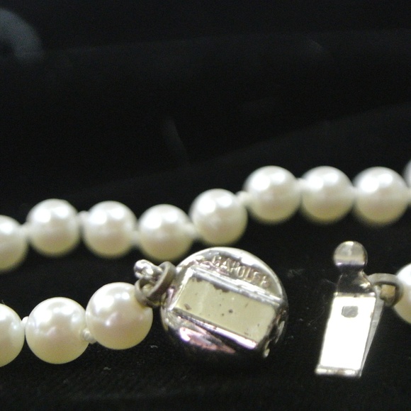 Carolee Pearls - Picture 2 of 4